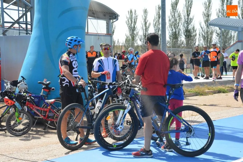 Foto 8 - La Decabike demuestra que es la aut&eacute;ntica fiesta de la bici