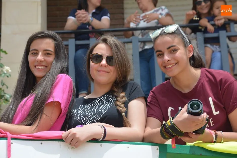Foto 5 - Encierro urbano, gran protagonista del &uacute;ltimo d&iacute;a de fiestas de Topas  