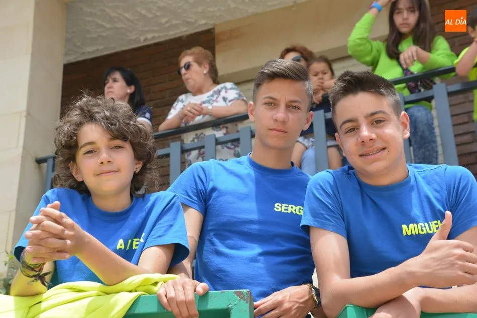 Foto 4 - Encierro urbano, gran protagonista del &uacute;ltimo d&iacute;a de fiestas de Topas  