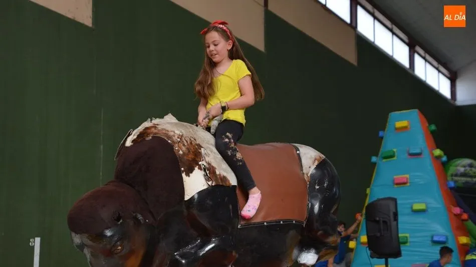 Los juegos infantiles ponen el broche final a las fiestas de Topas