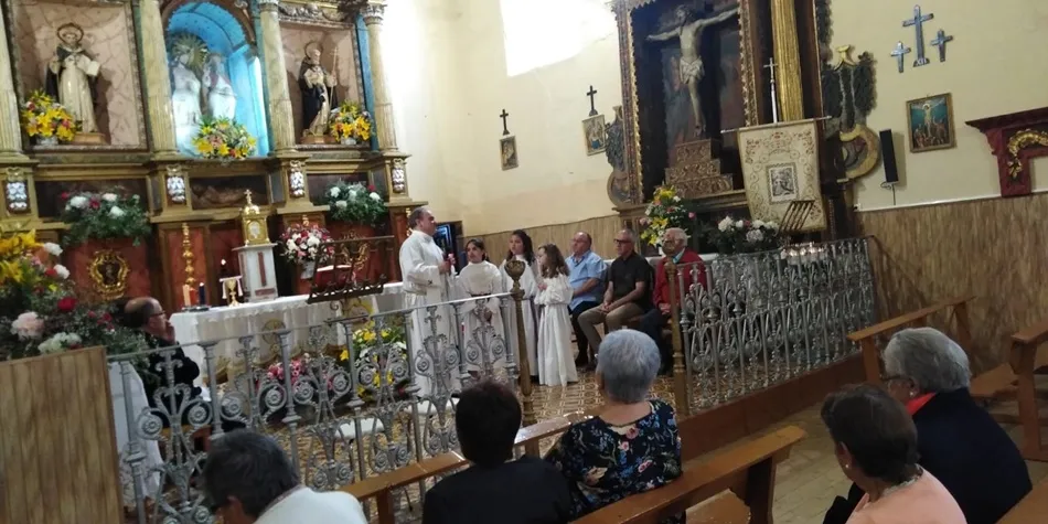 Foto 2 - Las monjas de Villoruela celebran la fiesta de la Sant&iacute;sima Trinidad
