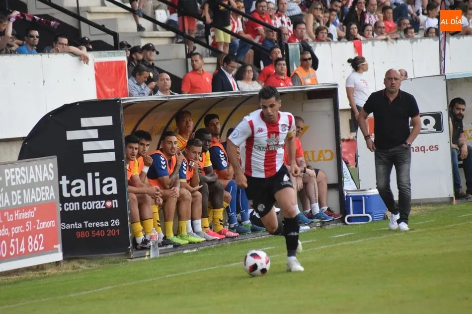Foto 9 - El Zamora &lsquo;m&aacute;s charro&rsquo; cae eliminado y falla en su intento de ascender a Segunda B&nbsp;