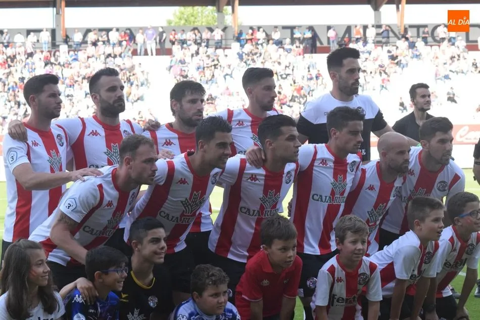 Foto 3 - El Zamora &lsquo;m&aacute;s charro&rsquo; cae eliminado y falla en su intento de ascender a Segunda B&nbsp;