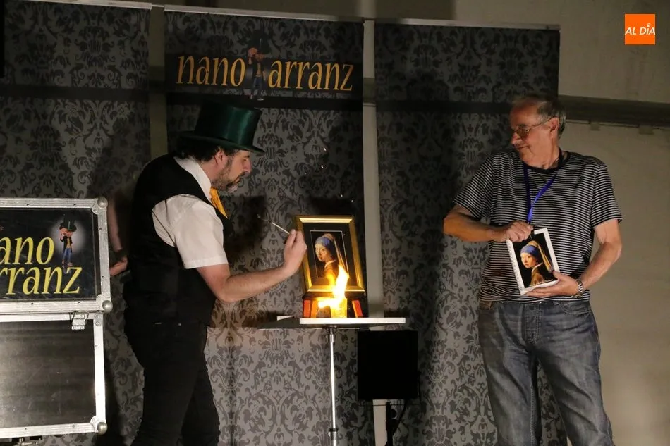 Foto 2 - Nano Arranz pone un excelente broche a las fiestas de El Milano con su show de magia y humor  