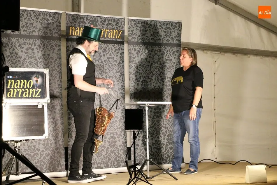 Foto 4 - Nano Arranz pone un excelente broche a las fiestas de El Milano con su show de magia y humor  