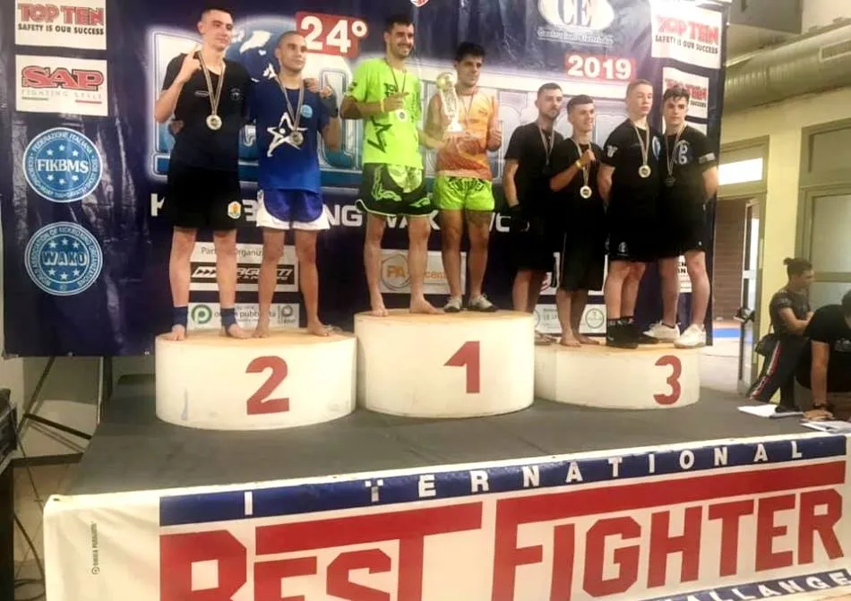 Foto 2 - Richard Huerta consigue dos oros y un bronce en la Copa del Mundo de Wako
