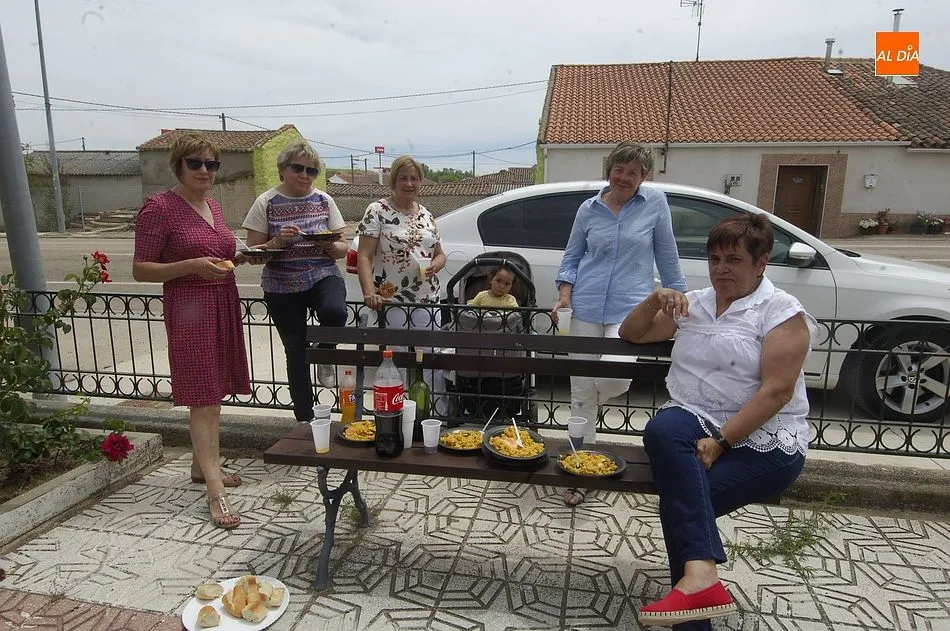Foto 8 - Una paella de confraternizaci&oacute;n cierra las fiestas de Mart&iacute;n de Yeltes  