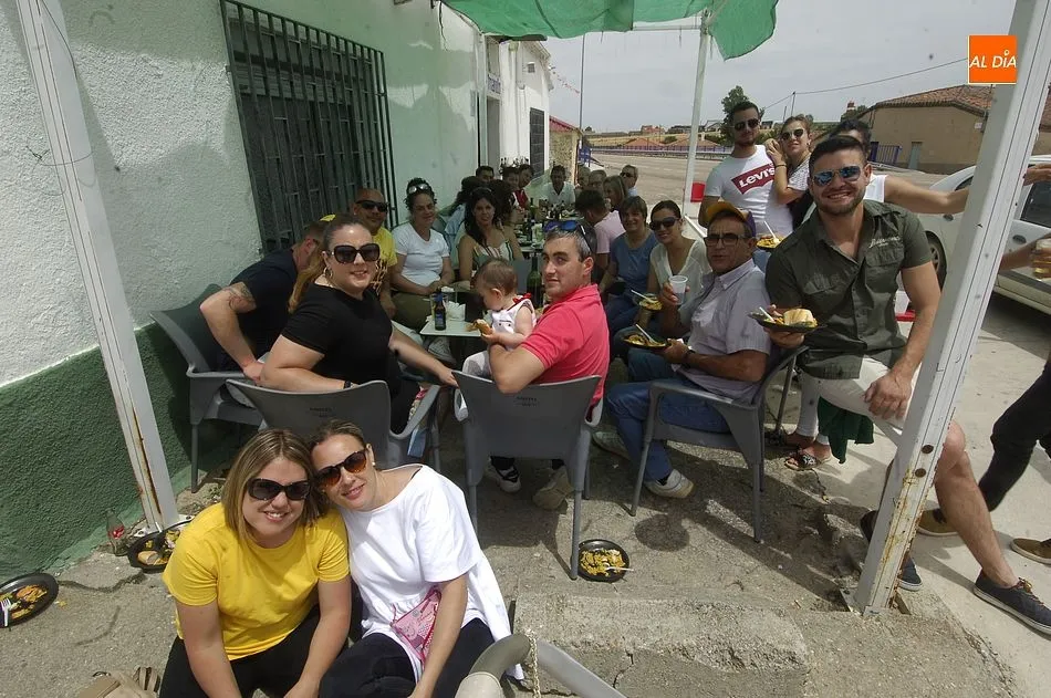 Foto 4 - Una paella de confraternizaci&oacute;n cierra las fiestas de Mart&iacute;n de Yeltes  