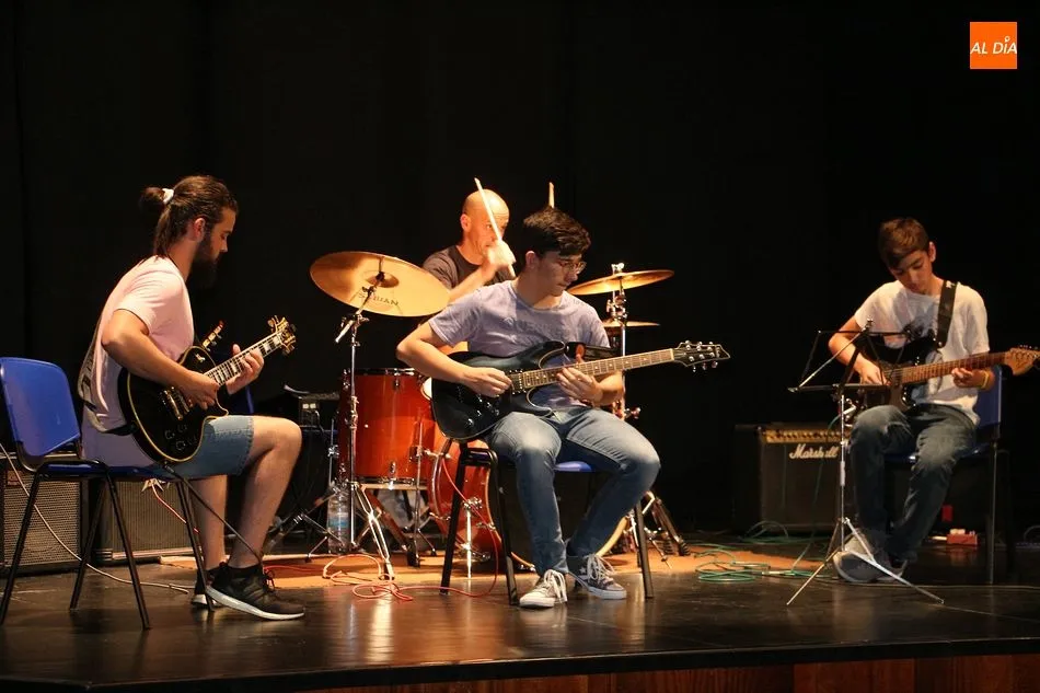 Foto 7 - Los alumnos de combo y guitarra abren la semana de audiciones