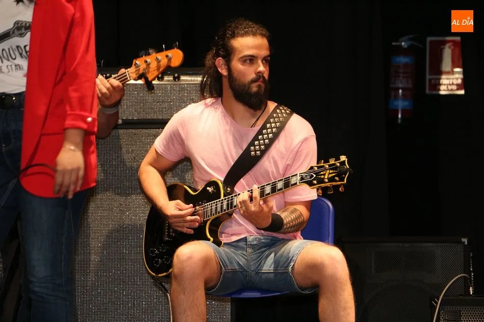 Foto 3 - Los alumnos de combo y guitarra abren la semana de audiciones
