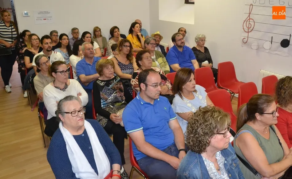 Foto 2 - Una mesa redonda sobre salud y bienestar da inicio a la Semana de la Caridad 2019  