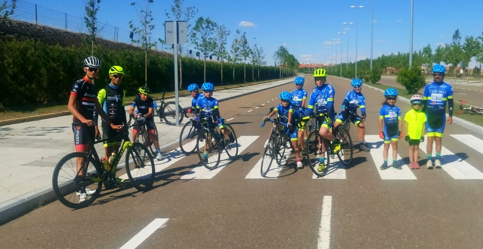 Foto 2 - La Escuela de Ciclismo Salmantina aportar&aacute; catorce ciclistas al Regional