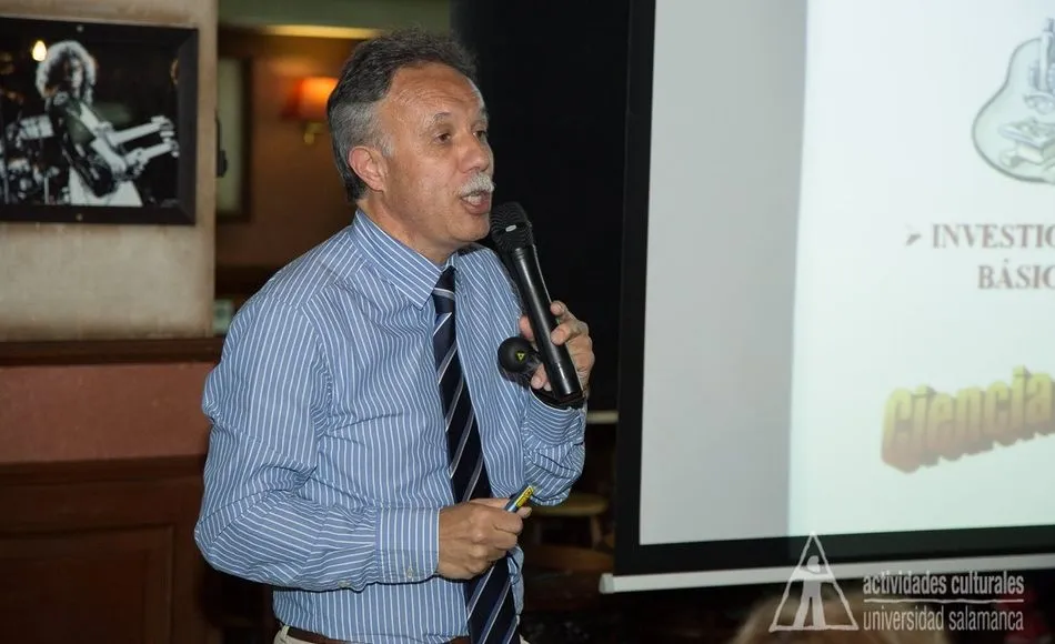 El profesor de Medicina Preventiva y Salud Pública, José Antonio Mirón Canelo