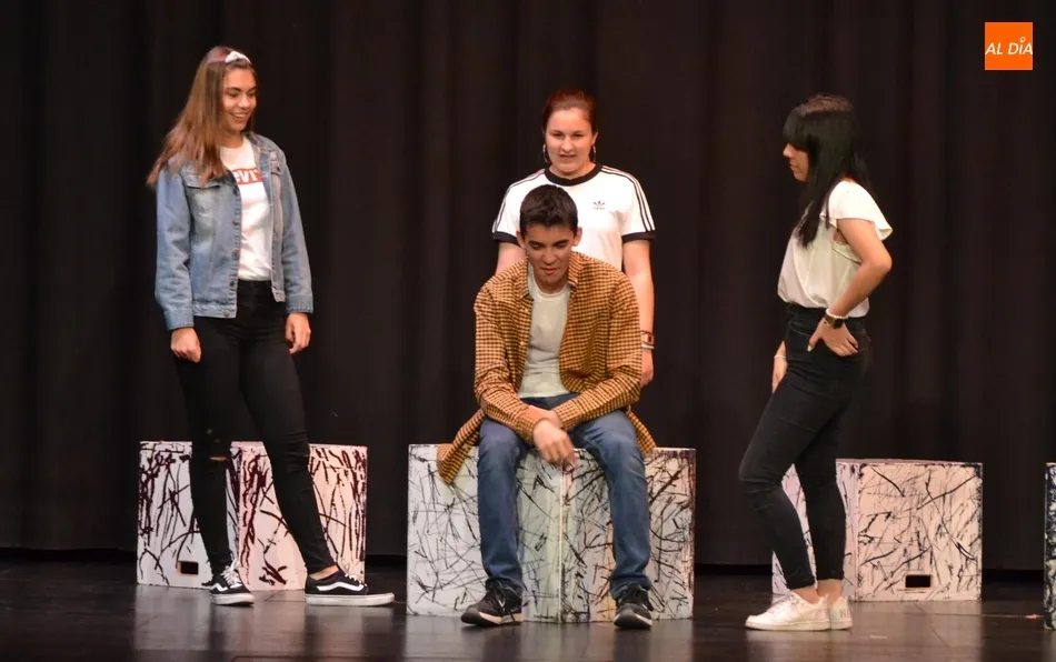 Misioneras-Santa Teresa disfruta de una función teatral en el marco de los 50 años de vida del...