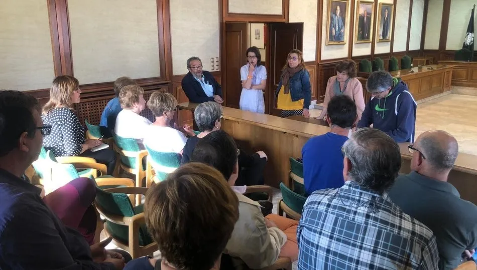 Preparativos del Corpus en el Ayuntamiento de Béjar