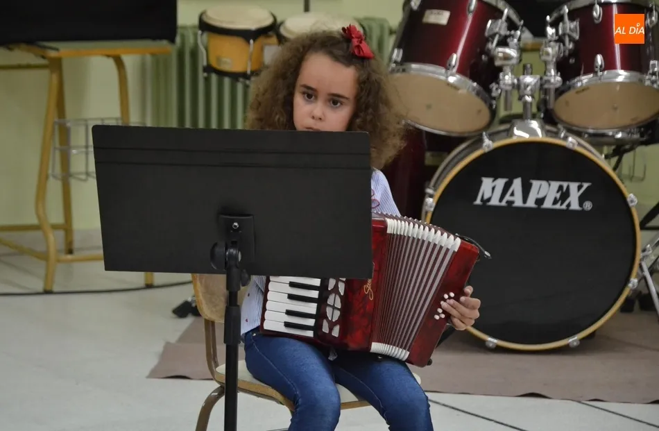 Foto 8 - La Escuela de M&uacute;sica vive su tarde de audiciones m&aacute;s intensa  