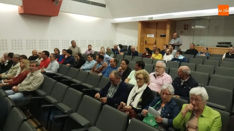 Foto 4 - Bautista barre en la elecci&oacute;n de diputado del PSOE por la comarca de Vitigudino  