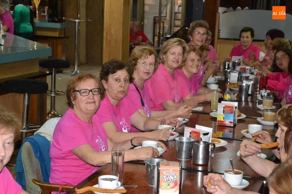 Foto 7 - Las alumnas de gimnasia de Amanecer celebran el final del curso tomando chocolate con churros  