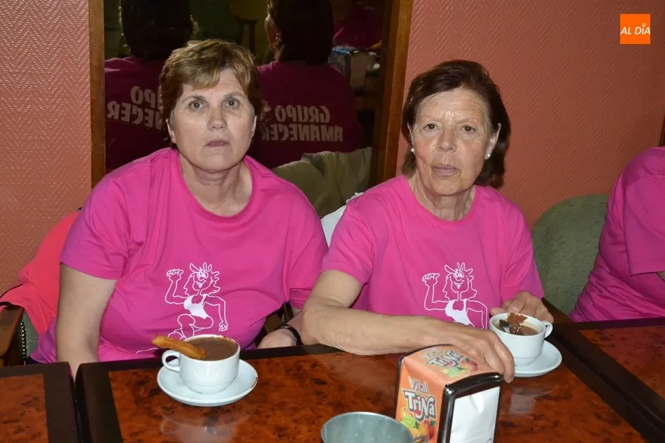 Foto 5 - Las alumnas de gimnasia de Amanecer celebran el final del curso tomando chocolate con churros  