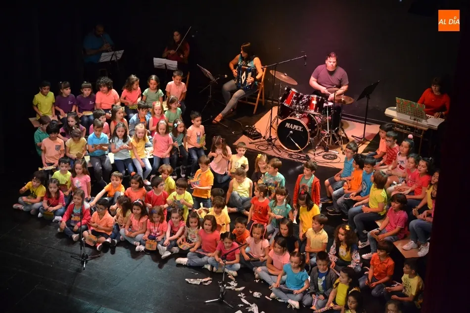 Foto 8 - La Escuela de M&uacute;sica monta un circo en la funci&oacute;n de sus alumnos de M&uacute;sica y Movimiento  