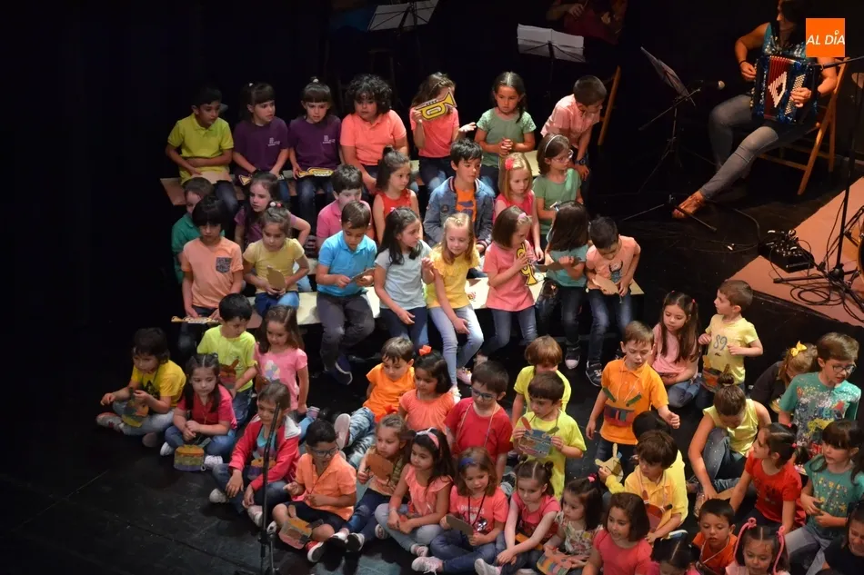 Foto 5 - La Escuela de M&uacute;sica monta un circo en la funci&oacute;n de sus alumnos de M&uacute;sica y Movimiento  