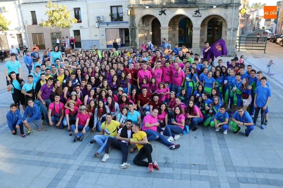 Foto 6 - La pe&ntilde;a La Puntilla da el chupinazo de &lsquo;los Corpus&rsquo;  