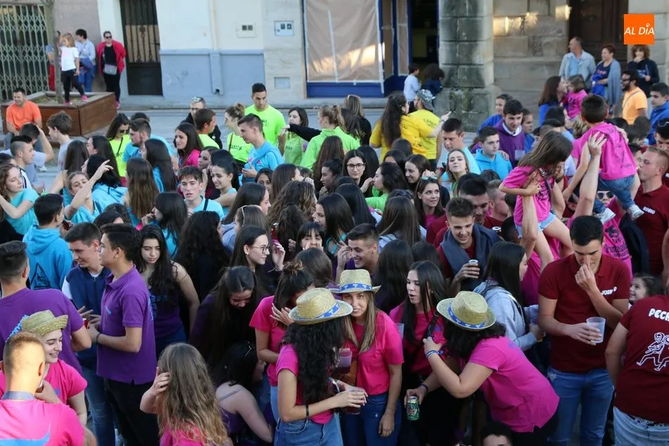 Foto 4 - La pe&ntilde;a La Puntilla da el chupinazo de &lsquo;los Corpus&rsquo;  