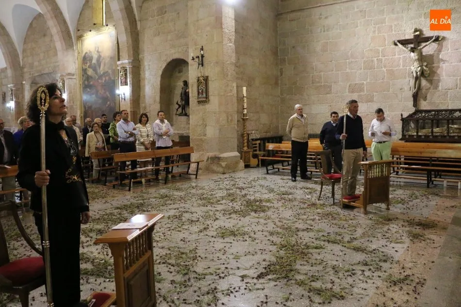 Foto 7 - Los mayordomos Jes&uacute;s S&aacute;nchez y Mar&iacute;a Jes&uacute;s Calder&oacute;n&nbsp;presiden las v&iacute;speras del Sant&iacute;simo