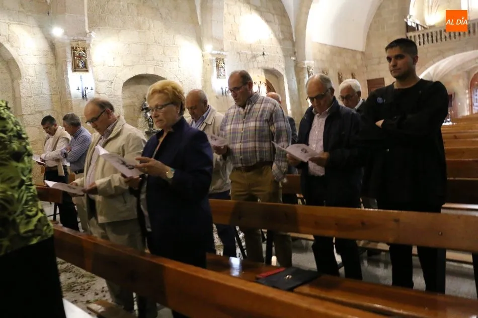 Foto 3 - Los mayordomos Jes&uacute;s S&aacute;nchez y Mar&iacute;a Jes&uacute;s Calder&oacute;n&nbsp;presiden las v&iacute;speras del Sant&iacute;simo