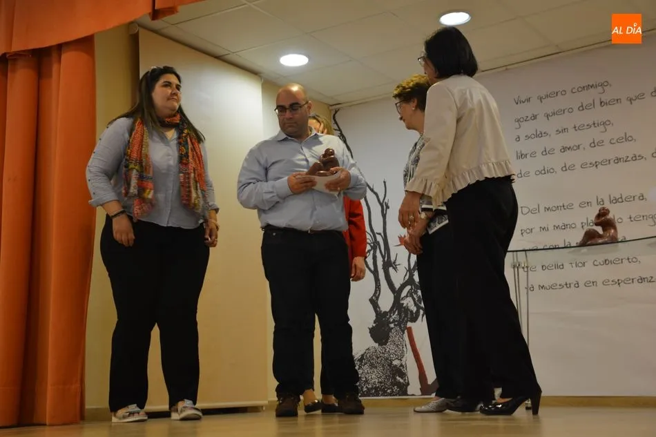 Foto 2 - &lsquo;La dama del Tormes&rsquo; reconoce a las personas m&aacute;s trascendentes de Cabrerizos