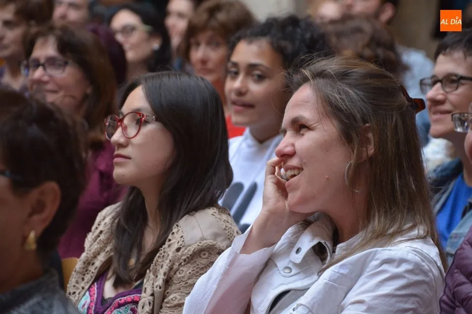 Foto 11 - Tania Mu&ntilde;oz abre el Festival Contando Cuentos con las historias de una divertida familia