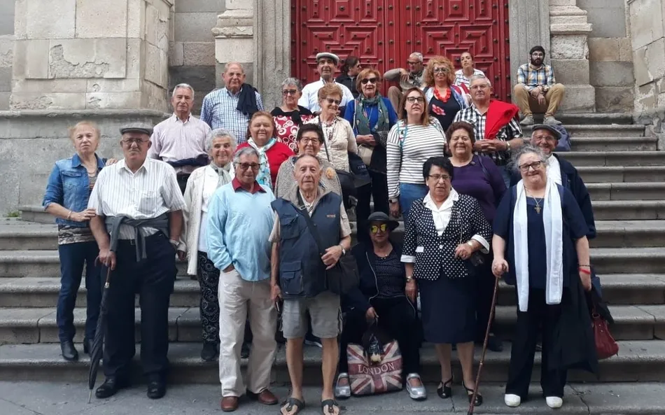 El grupo de mayores de Cáritas realiza una visita turística por Salamanca  