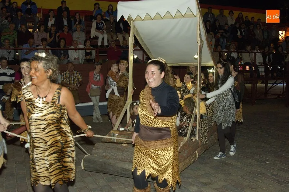 Foto 10 - La Fuente lanza un SOS por la Espa&ntilde;a Vaciada en la gran apertura de sus fiestas  