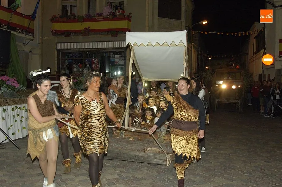 Foto 7 - La Fuente lanza un SOS por la Espa&ntilde;a Vaciada en la gran apertura de sus fiestas  