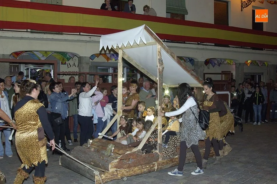 Foto 8 - La Fuente lanza un SOS por la Espa&ntilde;a Vaciada en la gran apertura de sus fiestas  