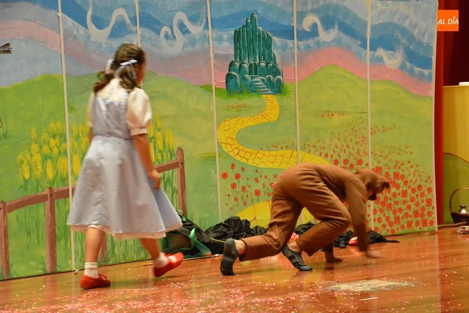 Foto 10 - Los alumnos del colegio San Mateo muestran su elevado nivel de ingl&eacute;s con &lsquo;The Wizard of Oz&rsquo;
