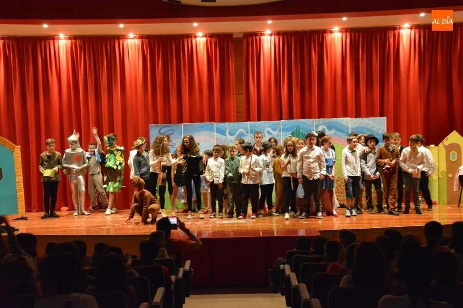 Foto 3 - Los alumnos del colegio San Mateo muestran su elevado nivel de ingl&eacute;s con &lsquo;The Wizard of Oz&rsquo;