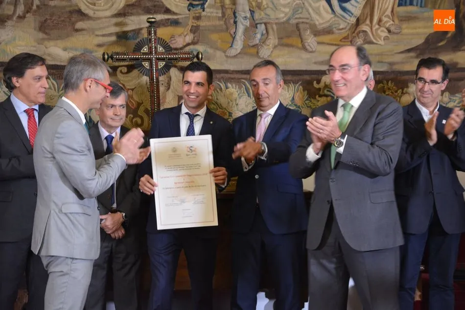 Foto 11 - La USAL entrega sus Premios Sociedad Civil a&nbsp;Agrosmart Solutions, el profesor Mart&iacute;nez Lanao y...