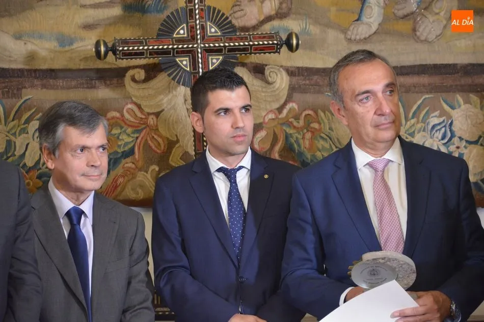 Foto 6 - La USAL entrega sus Premios Sociedad Civil a&nbsp;Agrosmart Solutions, el profesor Mart&iacute;nez Lanao y...