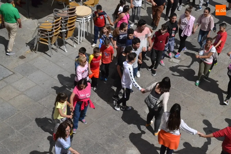 Foto 11 - C&aacute;ritas marcha para cambiar el mundo con la compa&ntilde;&iacute;a de escolares y Asprodes  