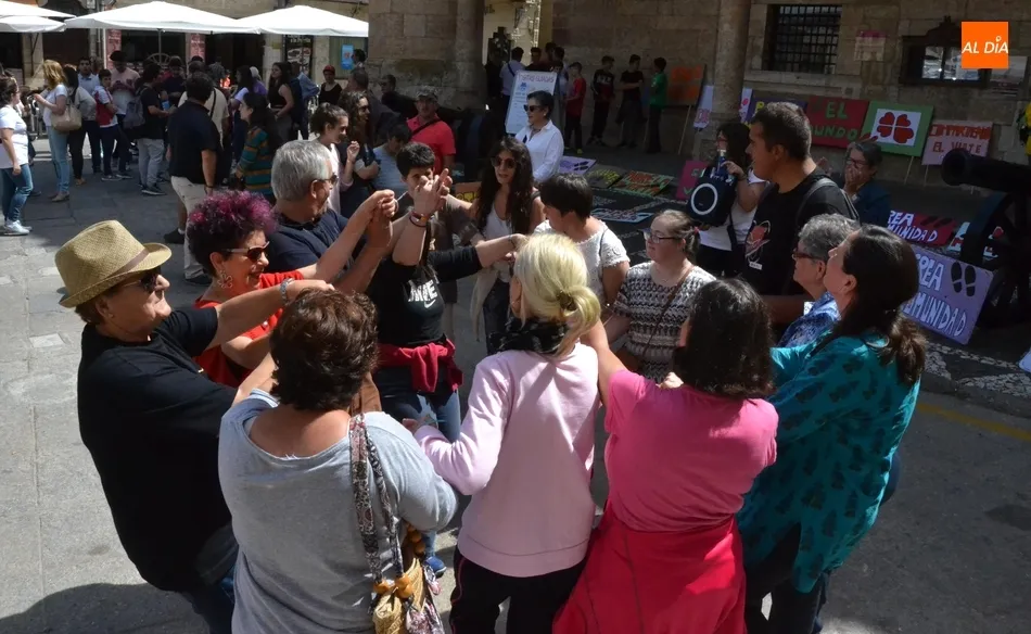 Foto 7 - C&aacute;ritas marcha para cambiar el mundo con la compa&ntilde;&iacute;a de escolares y Asprodes  