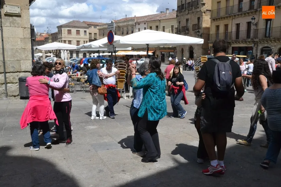 Foto 6 - C&aacute;ritas marcha para cambiar el mundo con la compa&ntilde;&iacute;a de escolares y Asprodes  