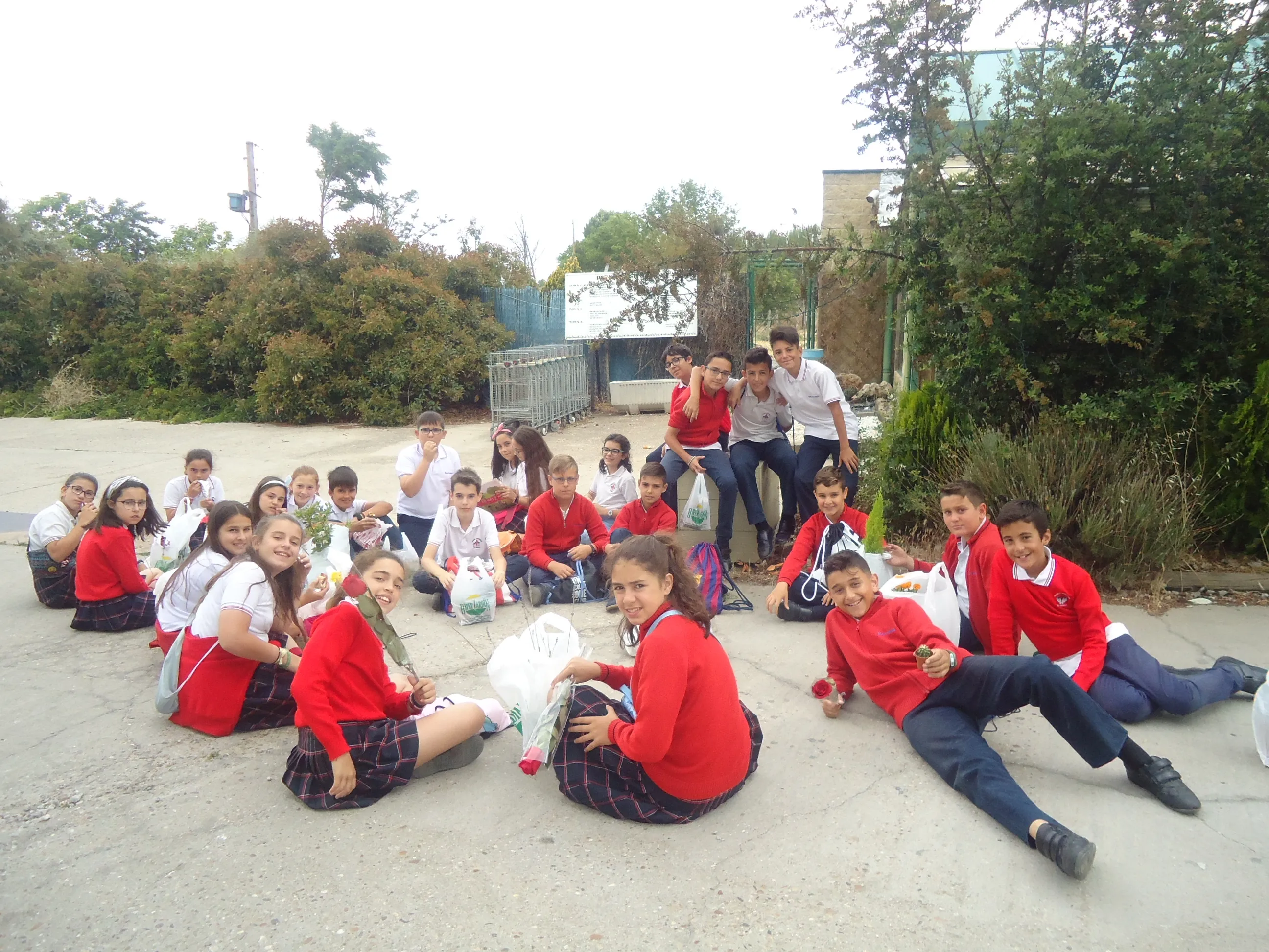 Foto 5 - El Colegio Trinitarios visita un vivero y los alumnos conocen un mundo nuevo