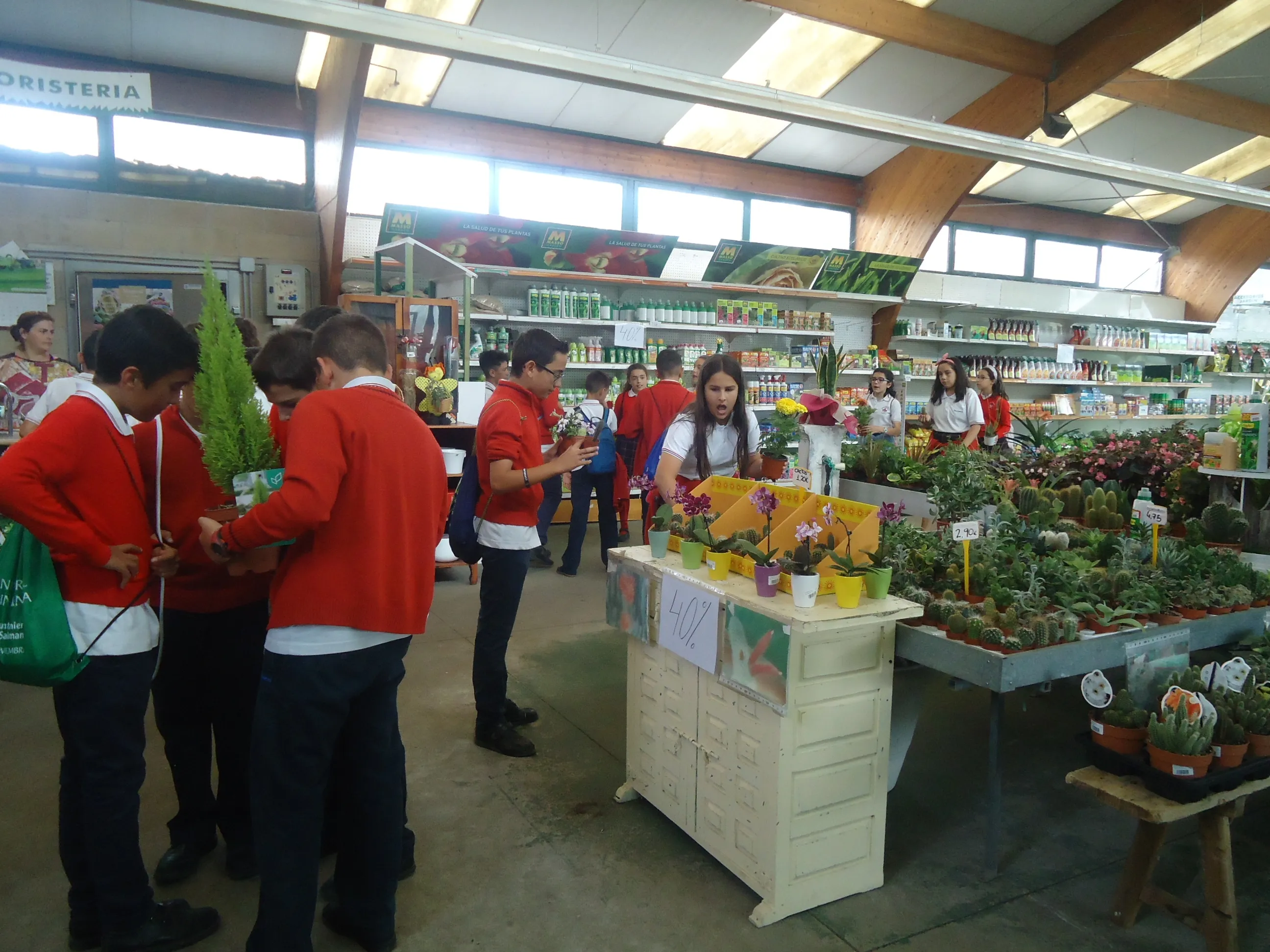 Foto 4 - El Colegio Trinitarios visita un vivero y los alumnos conocen un mundo nuevo