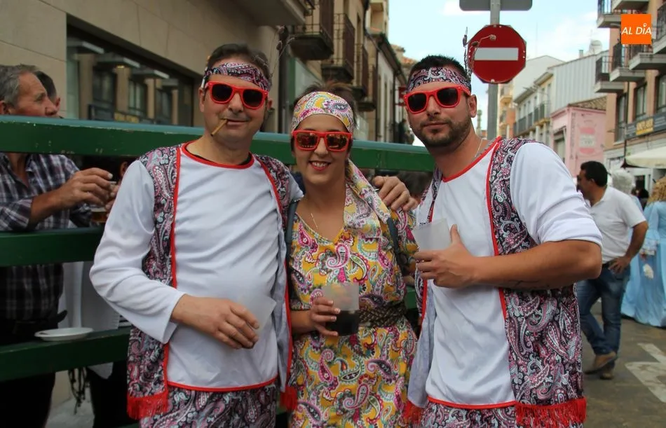 Foto 7 - Espectacular desfile de disfraces de las pe&ntilde;as con mil y un personajes  
