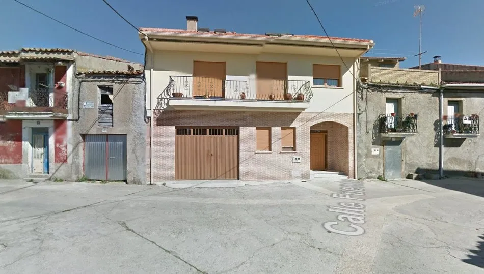 En su domicilio de Villarino le fueron incautadas varias dosis de cocaína y otras sustancias / GOOGLE MAPS