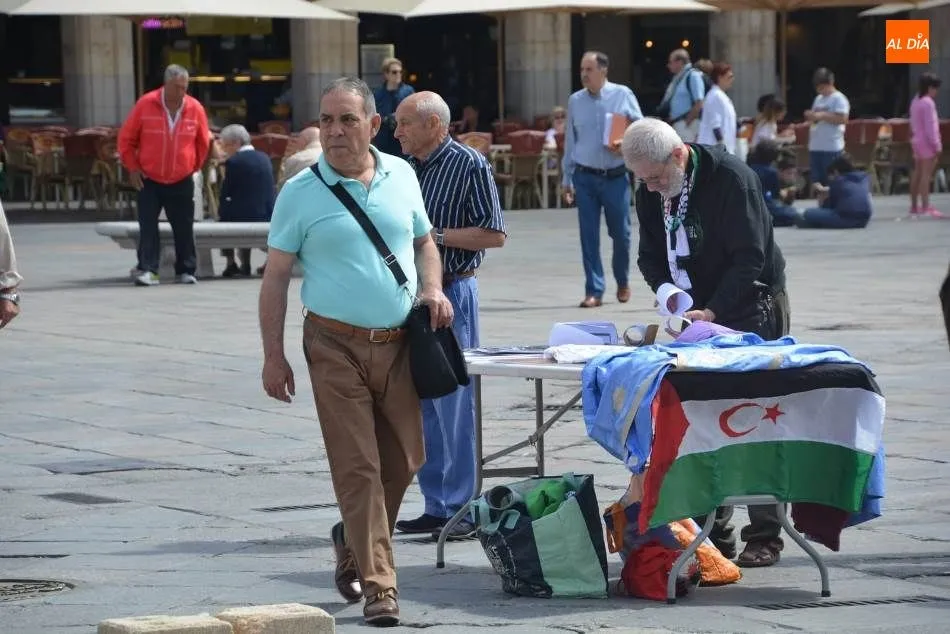 Foto 7 - Una acampada en la Plaza Mayor muestra el apoyo a los refugiados
