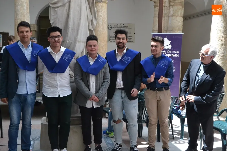 Foto 9 - Los alumnos de 2&ordm; de Bachillerato del Seminario llegan al final de su &ldquo;navegaci&oacute;n&rdquo;  