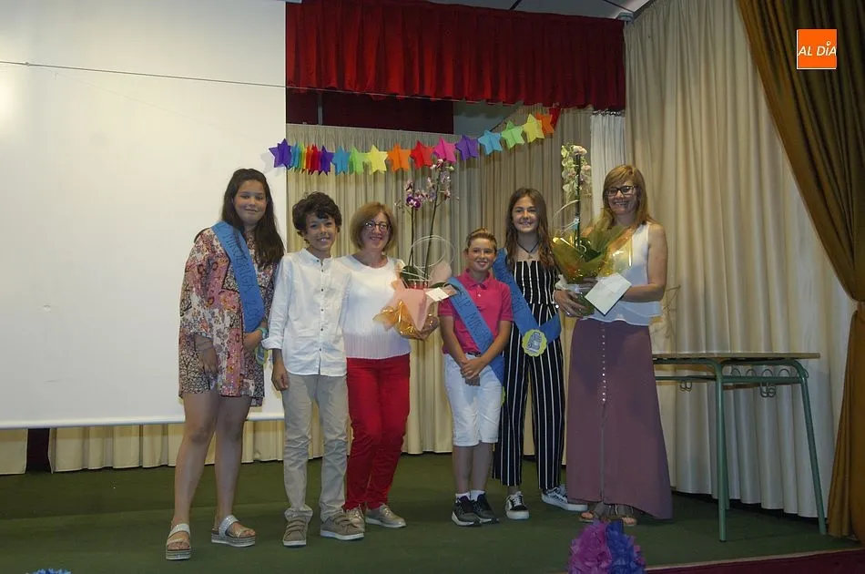 Foto 6 - El Colegio Mir&oacute;briga grad&uacute;a a sus alumnos de 6&ordm; de Primaria tras casi una d&eacute;cada en el centro  