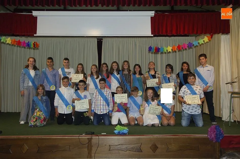 Foto 4 - El Colegio Mir&oacute;briga grad&uacute;a a sus alumnos de 6&ordm; de Primaria tras casi una d&eacute;cada en el centro  